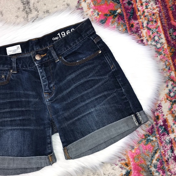 GAP 1969 Sexy Boyfriend Shorts Cuffed Dark Wash - Picture 2 of 8